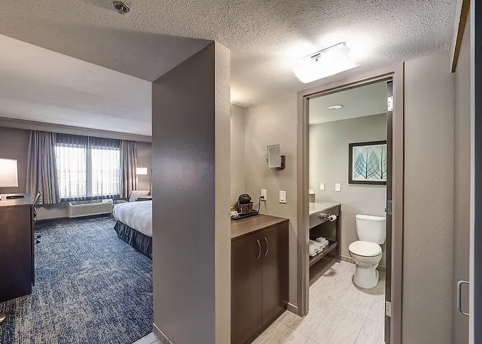 Doubletree By Hilton Bloomington