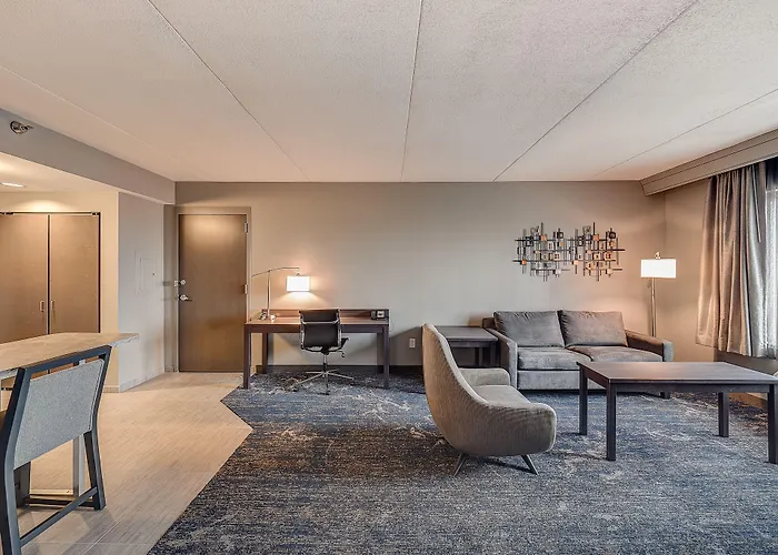 Doubletree By Hilton Hotel Bloomington