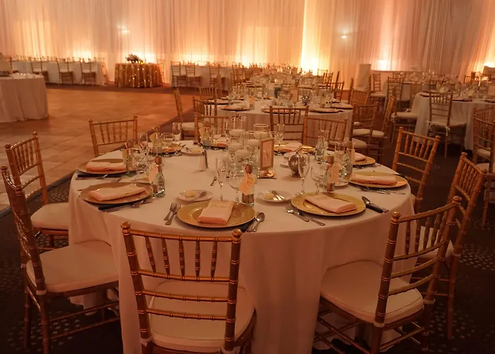 Doubletree By Hilton Hotel Bloomington