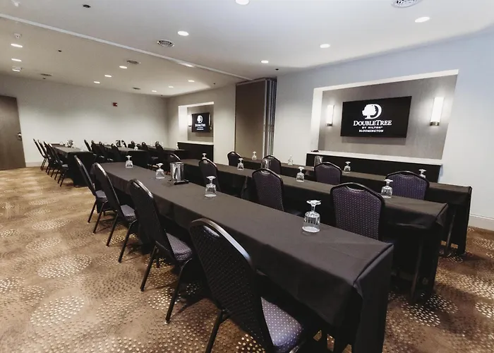 Doubletree By Hilton Hotel Bloomington