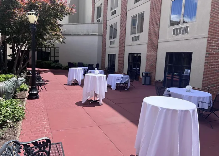 Hotel Doubletree By Hilton Bloomington