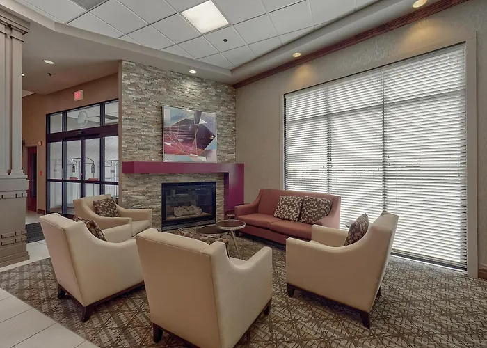 Doubletree By Hilton Hotel Bloomington