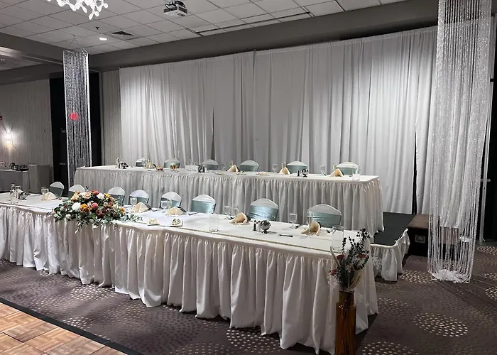 Doubletree By Hilton Hotel Bloomington