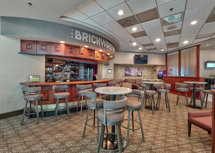 Doubletree By Hilton Bloomington